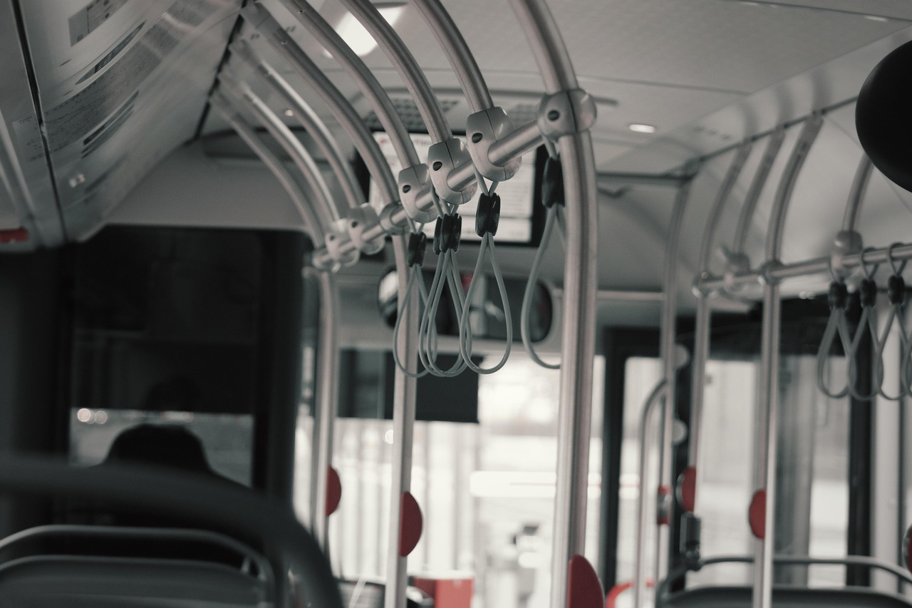Bus, handles, interior — Download For Android Plus Ios Get Up To 150000 Inr + 150 Fs